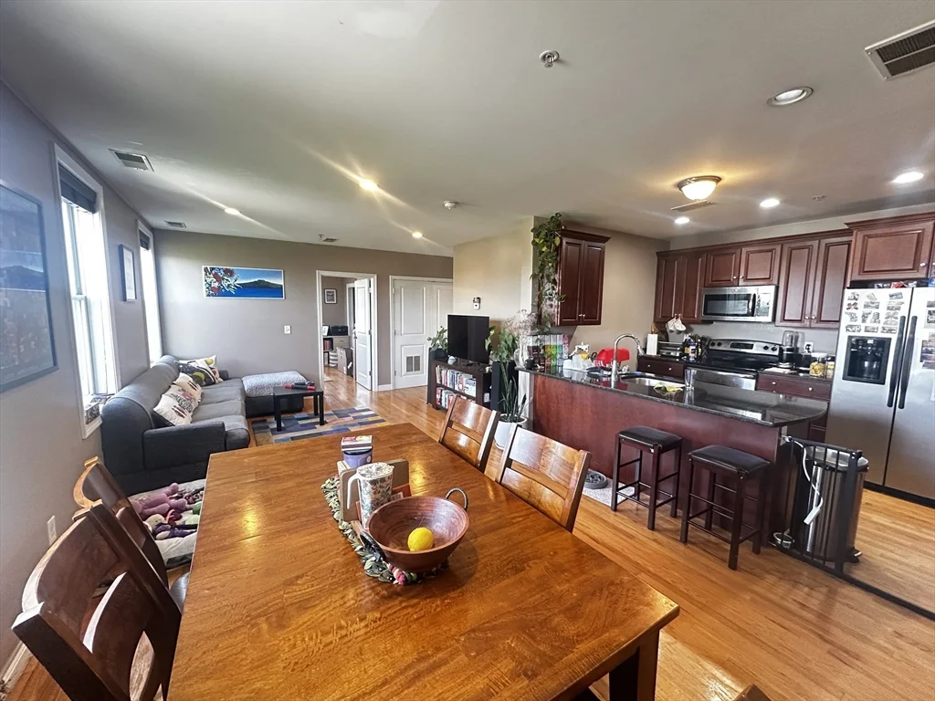 2 bed, 2 bath apartment for rent at 100 Fellsway West Unit 302, Winter Hill — photo 3 of 13