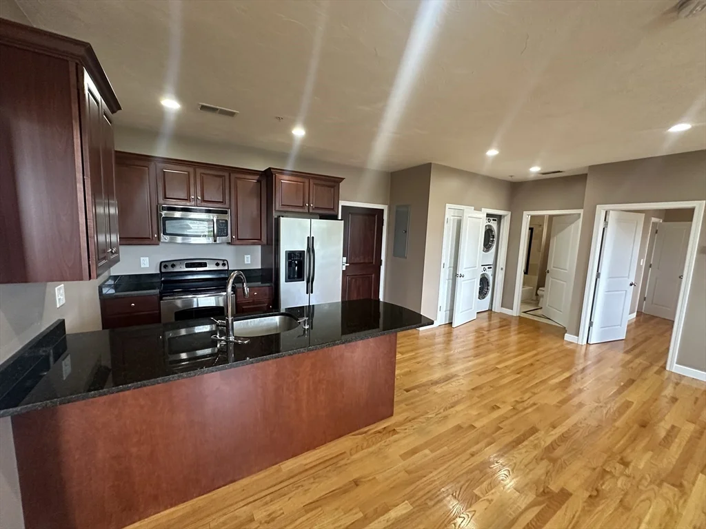 2 bed, 2 bath apartment for rent at 100 Fellsway West Unit 401, Winter Hill — photo 2 of 18