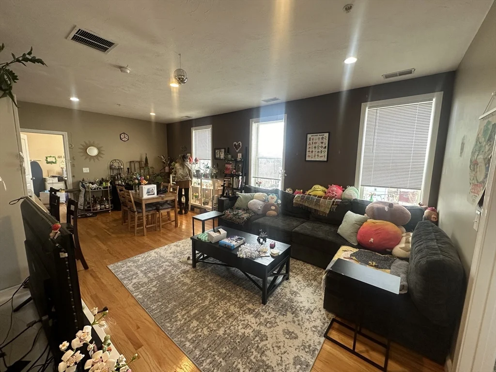 2 bed, 2 bath apartment for rent at 100 Fellsway West Unit 402, Winter Hill