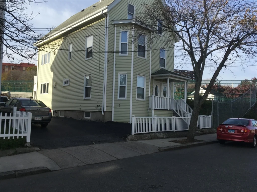 4 bed, 2 bath apartment for rent at 100 Flint Unit 1, East Somerville — photo 8 of 21