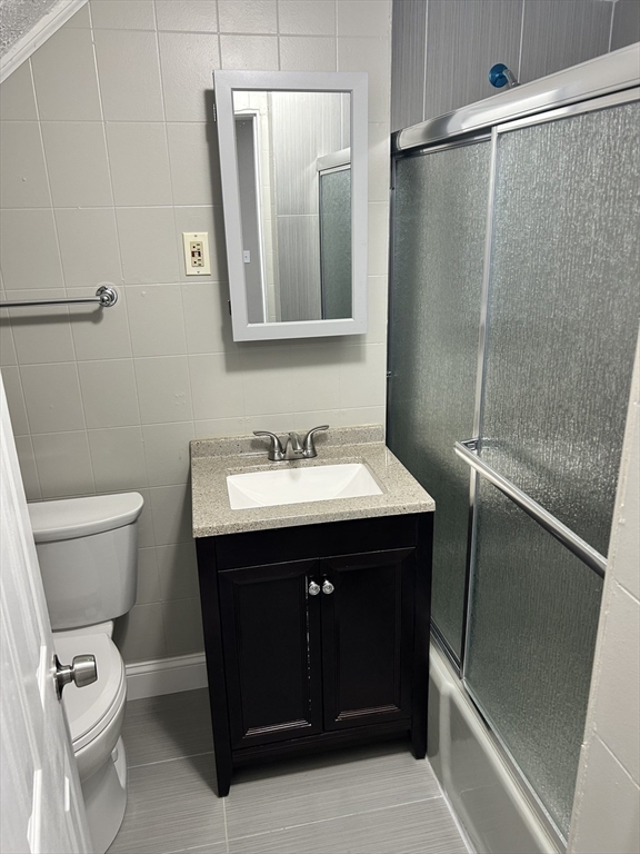 4 bed, 2 bath apartment for rent at 100 Foster St Unit 3, Lawrence — photo 18 of 25