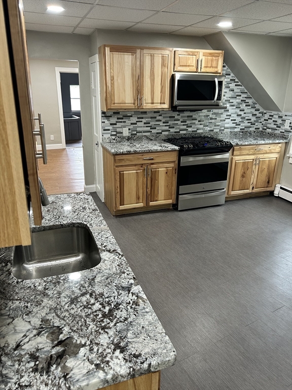 4 bed, 2 bath apartment for rent at 100 Foster St Unit 3, Lawrence — photo 5 of 25