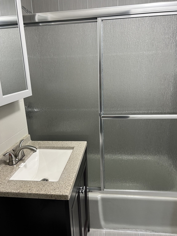 4 bed, 2 bath apartment for rent at 100 Foster St Unit 3, Lawrence — photo 19 of 25