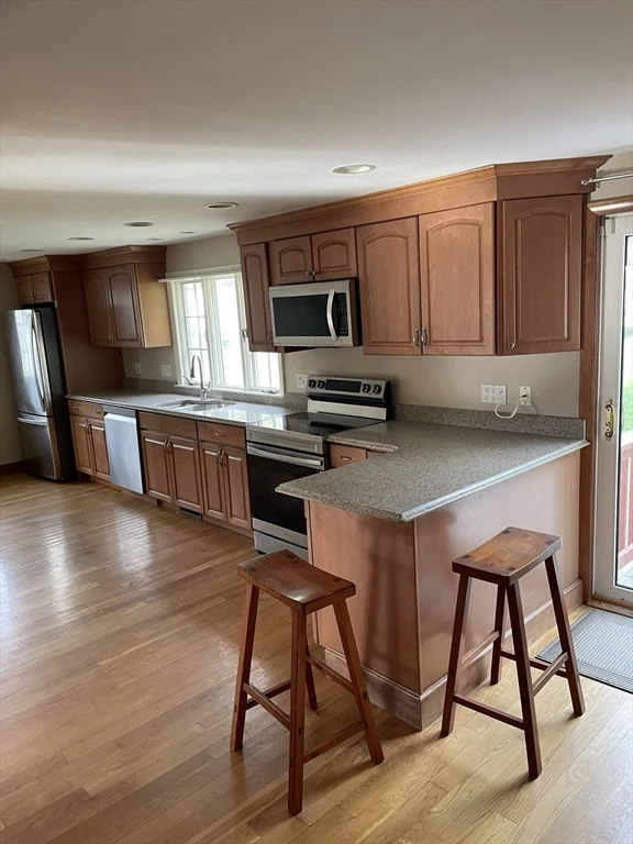 3 bed, 2 bath apartment for rent at 100 Francis Wyman Rd Unit 0, Burlington — photo 3 of 17