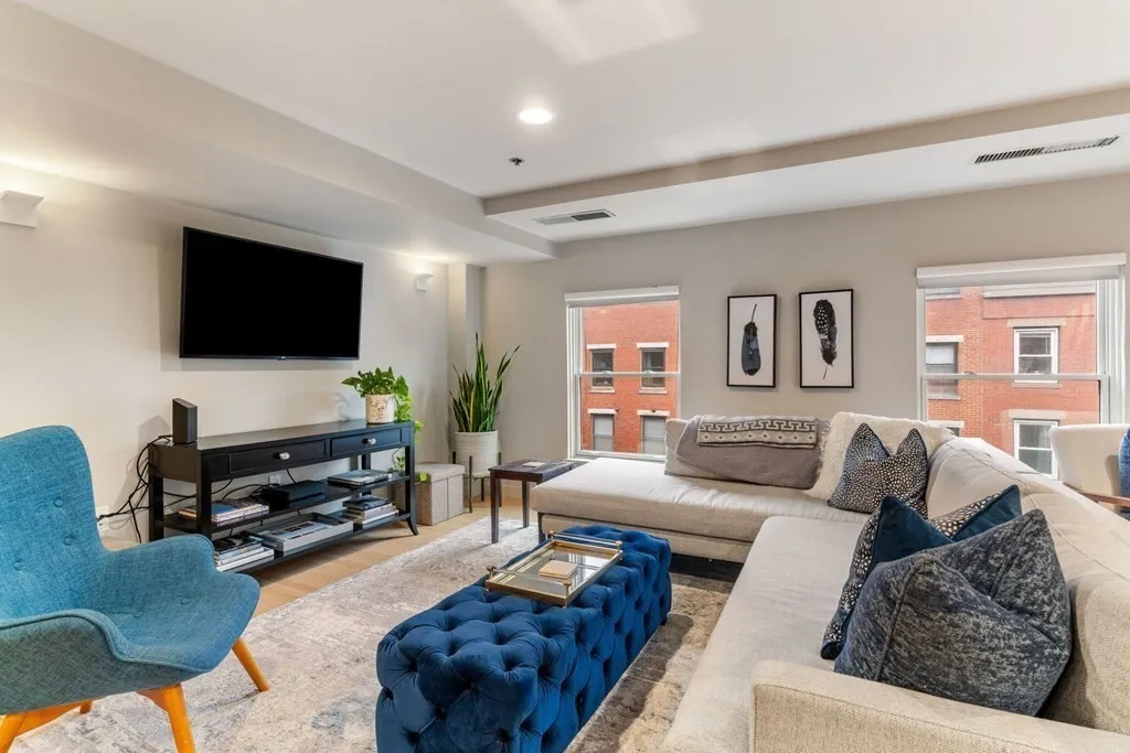 2 bed, 2 bath apartment for rent at 100 Fulton St Unit 4T, North End