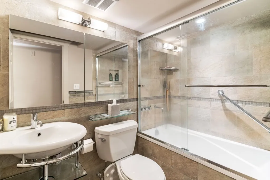 2 bed, 2 bath apartment for rent at 100 Fulton St Unit 4T, North End — photo 12 of 19