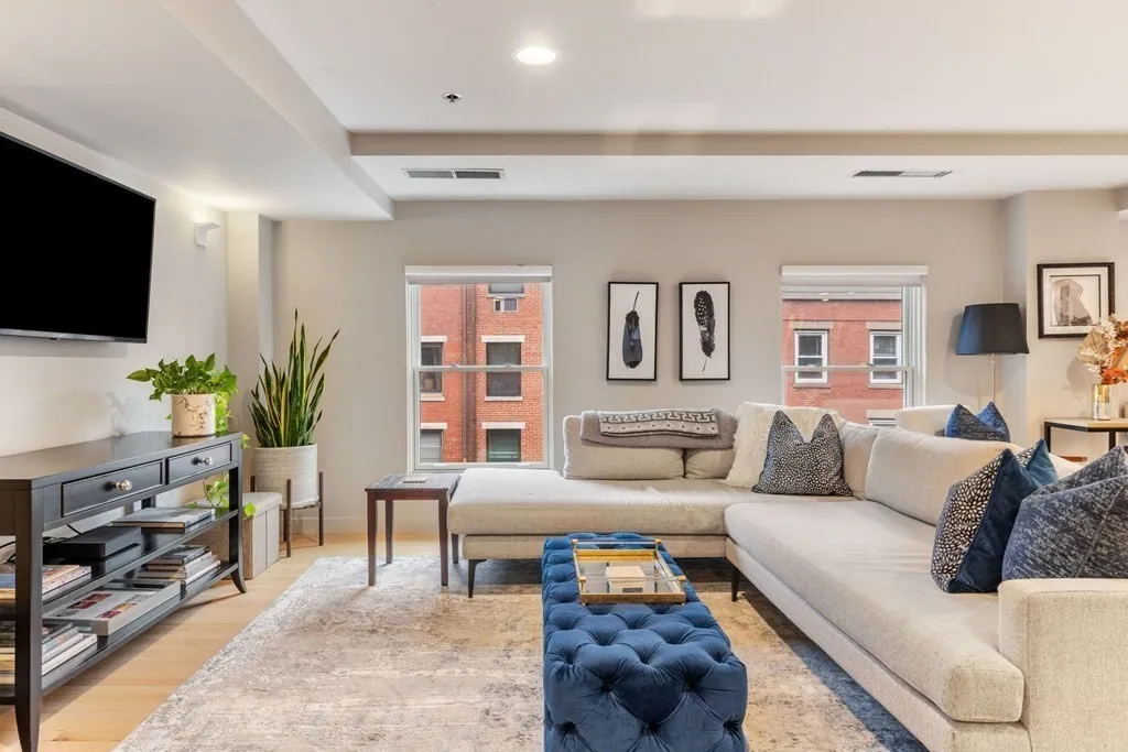 2 bed, 2 bath apartment for rent at 100 Fulton St Unit 4T, North End — photo 2 of 19