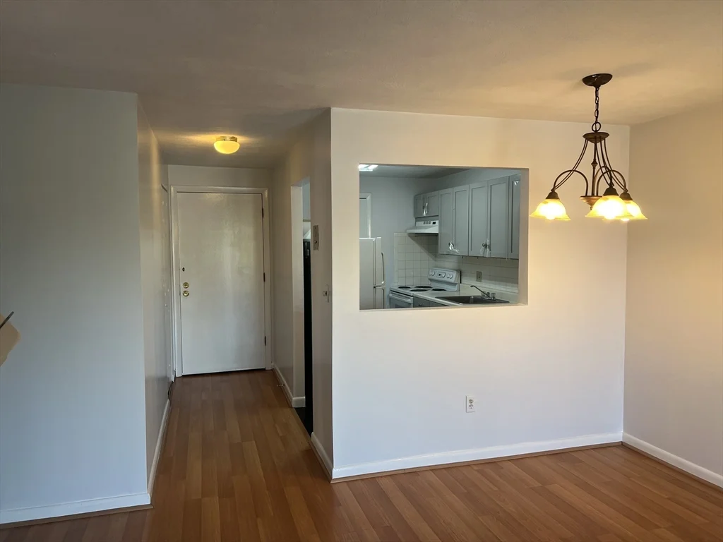 2 bed, 1 bath apartment for rent at 100 Governors Park Unit 18, Winthrop — photo 4 of 12
