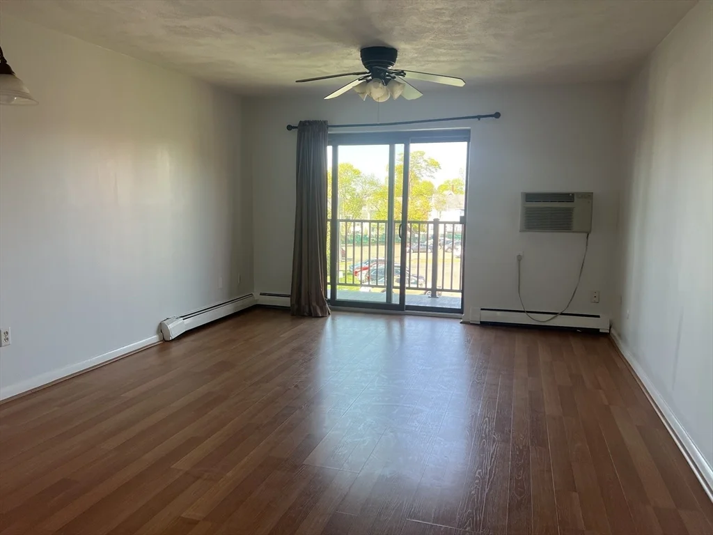 2 bed, 1 bath apartment for rent at 100 Governors Park Unit 18, Winthrop — photo 2 of 12