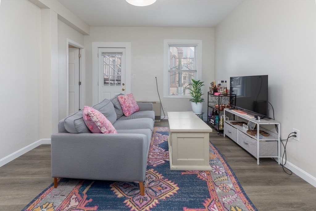 3 bed, 1 bath apartment for rent at 100 H St Unit 2, South Boston