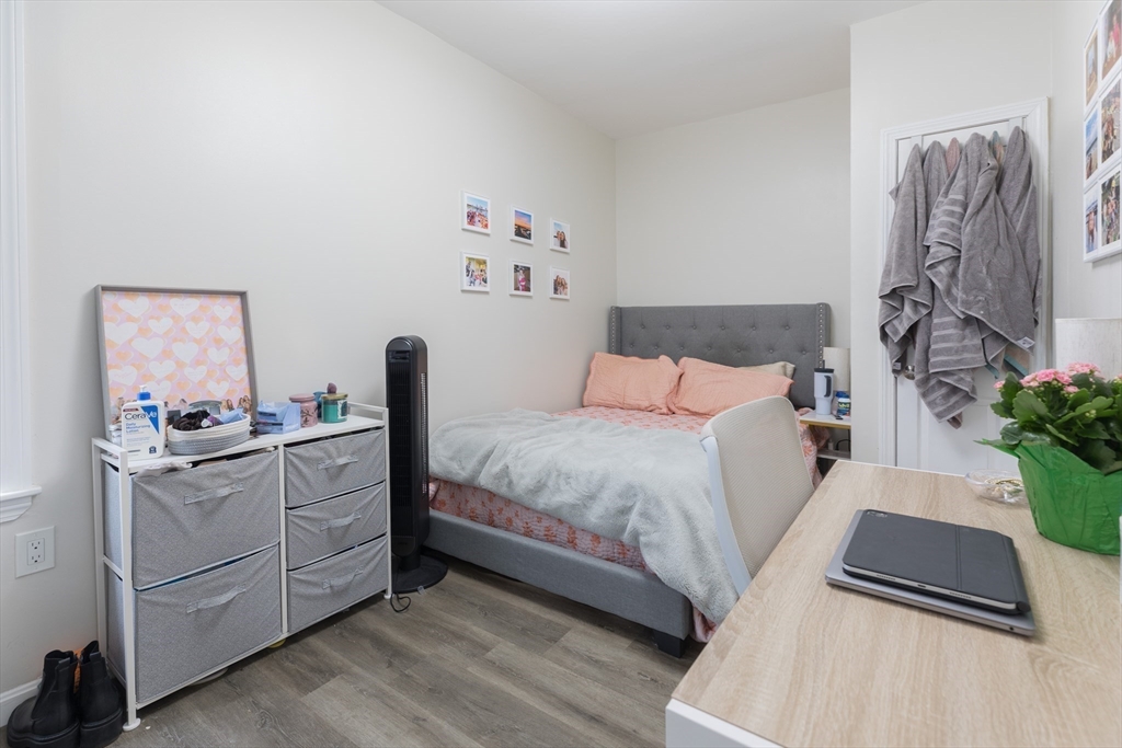3 bed, 1 bath apartment for rent at 100 H St Unit 2, South Boston — photo 5 of 13