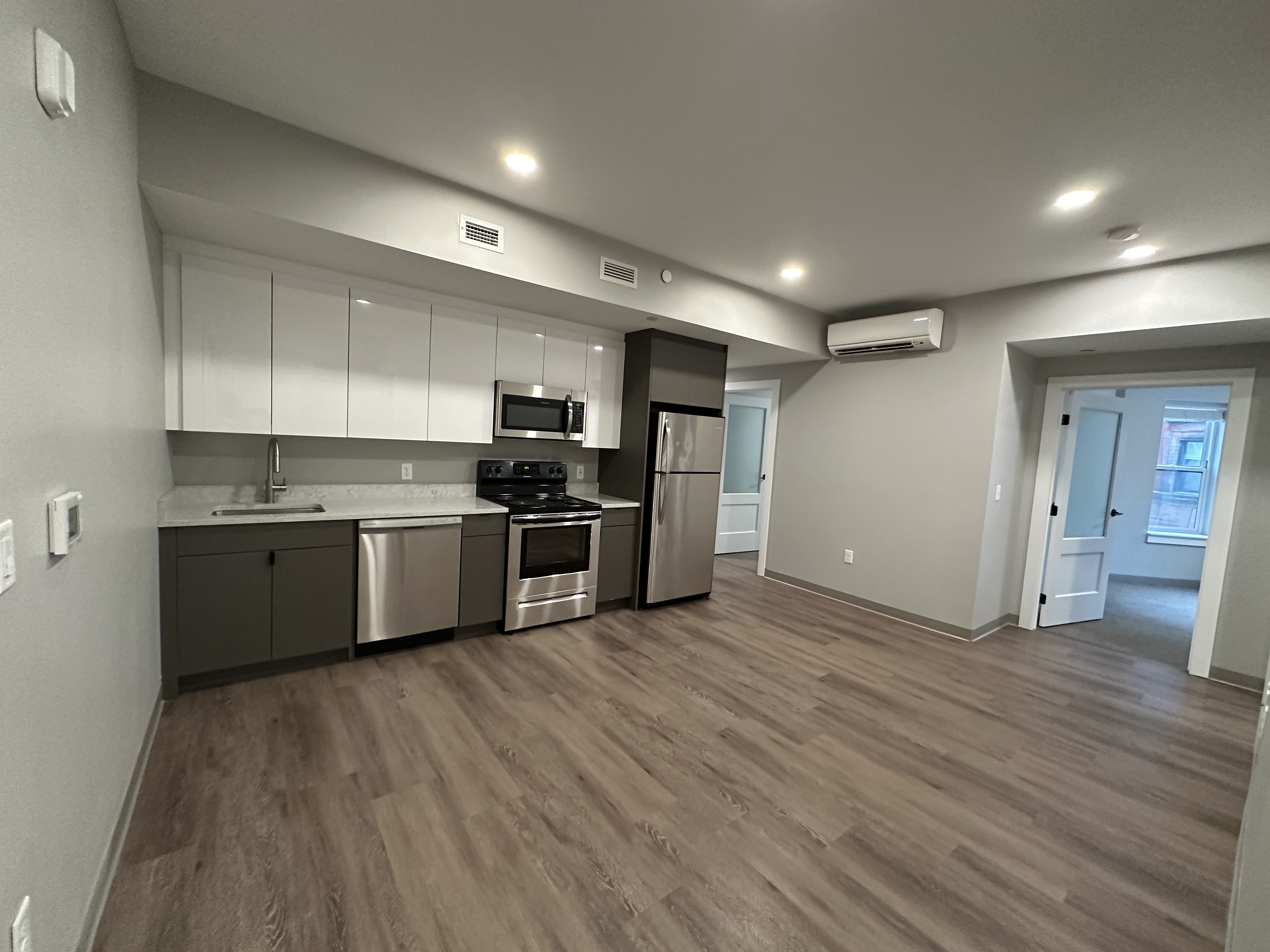 3 bed, 1 bath apartment for rent at 100 Hemenway St Unit 4, Fenway — photo 2 of 29