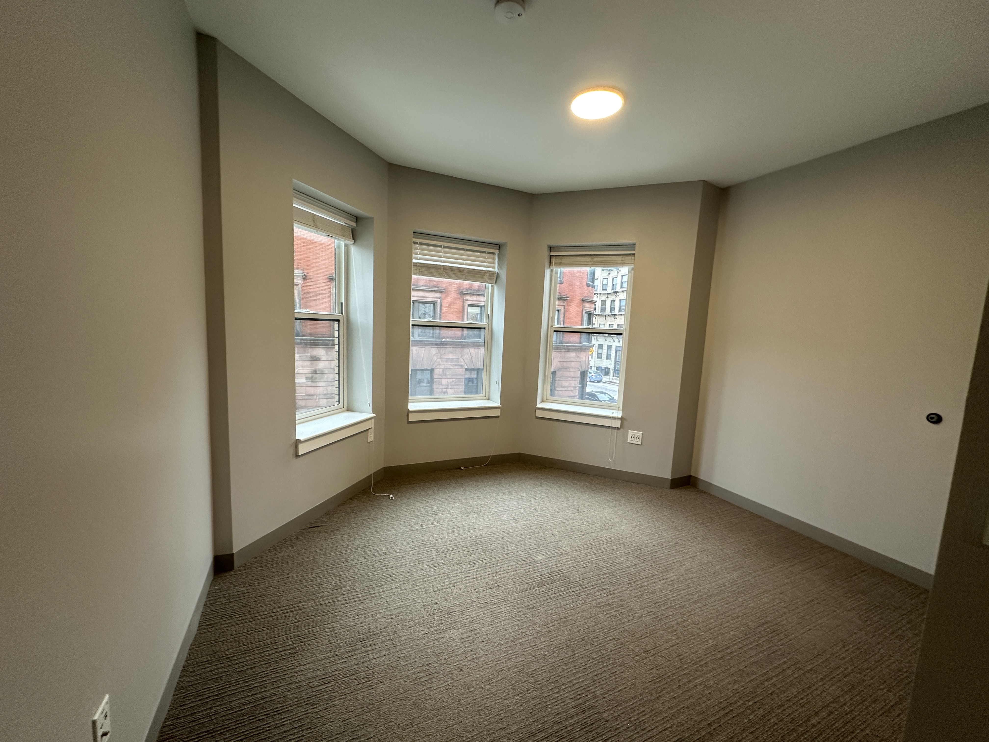 3 bed, 1 bath apartment for rent at 100 Hemenway St Unit 4, Fenway — photo 11 of 29