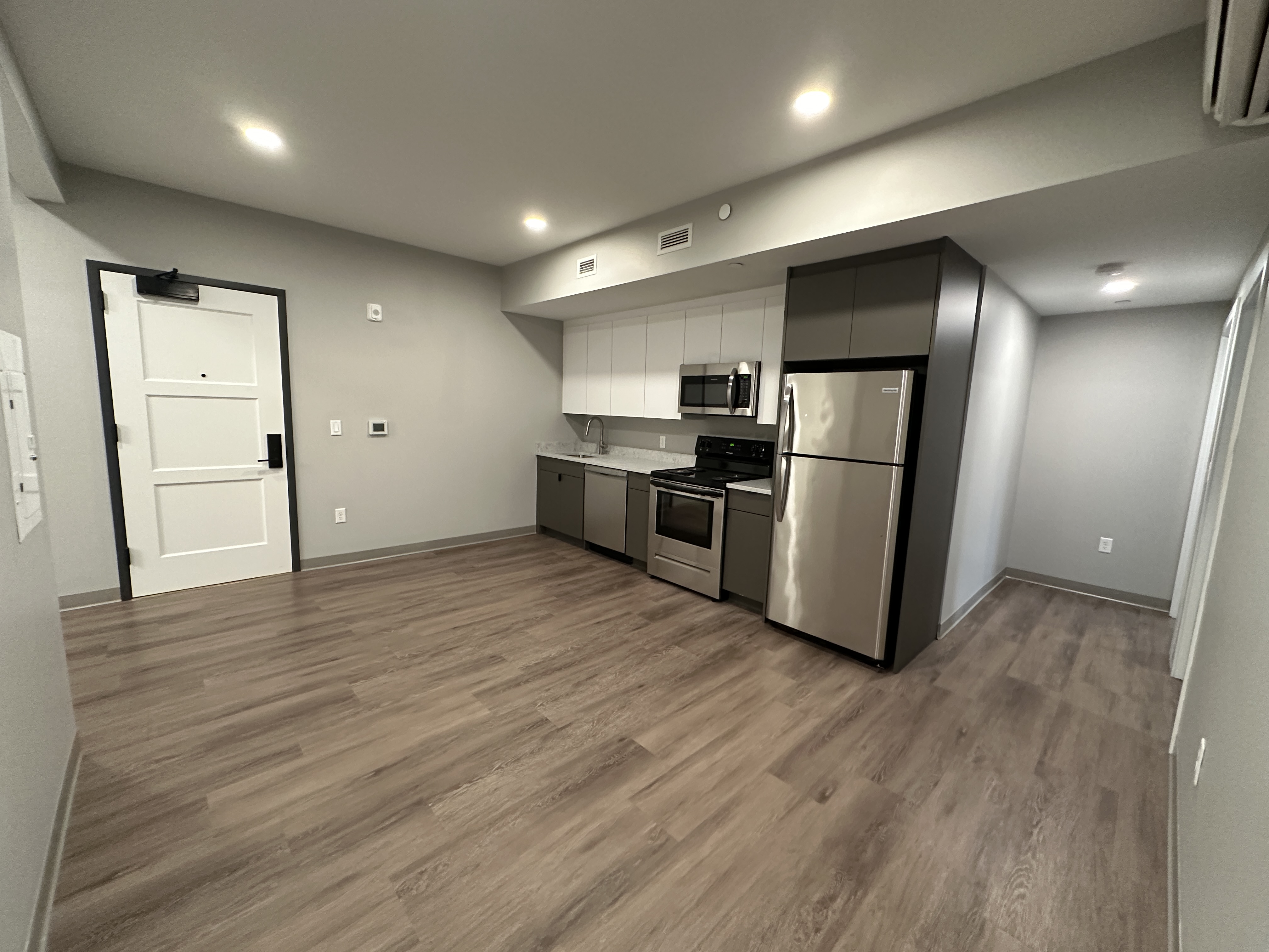 3 bed, 1 bath apartment for rent at 100 Hemenway St Unit 4, Fenway — photo 6 of 29