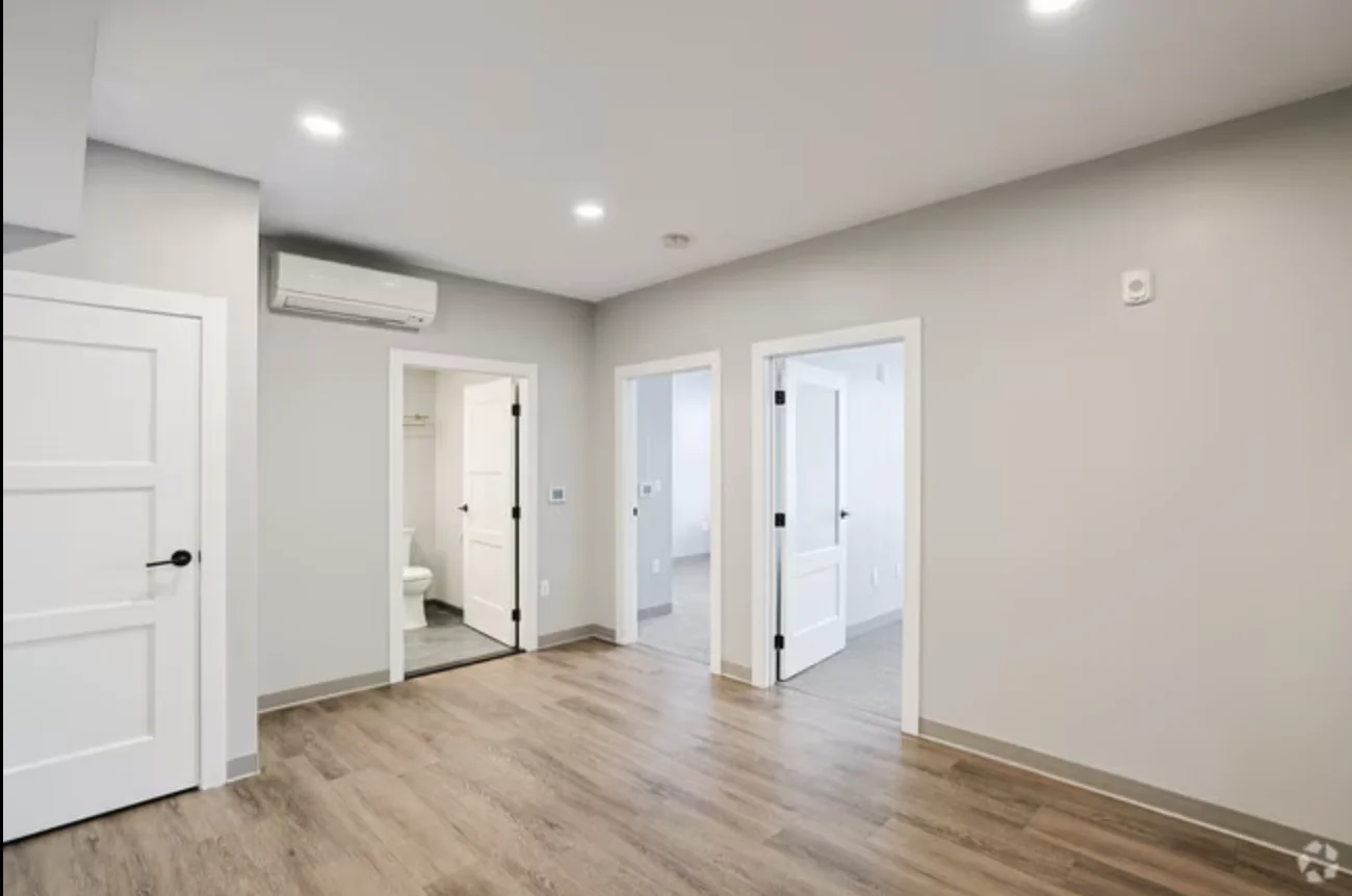 2 bed, 1 bath apartment for rent at 100 Hemenway St Unit 407, Fenway — photo 3 of 12