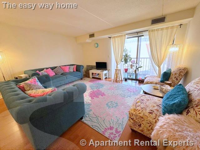 2 bed, 2 bath apartment for rent at 100 High St Unit 505, Medford Square — photo 4 of 23