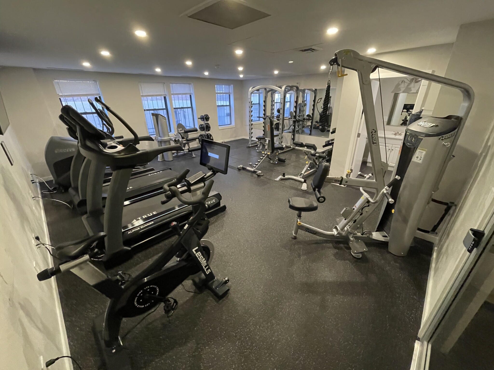 2 bed, 1 bath apartment for rent at 100 Jersey St Unit 601, Fenway — photo 31 of 36