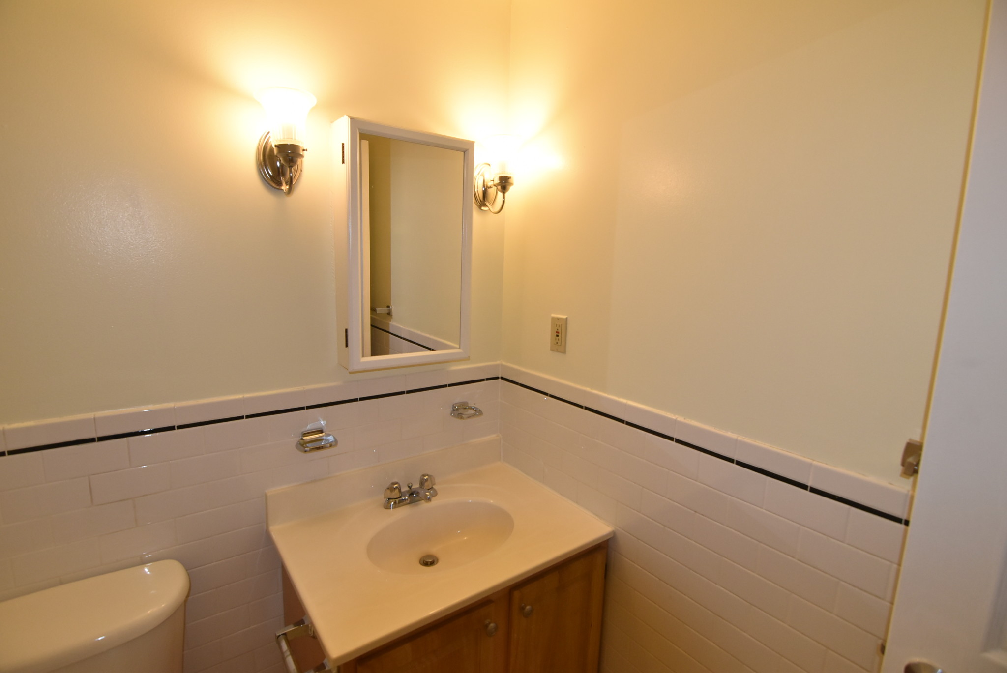 2 bed, 1 bath apartment for rent at 100 Jersey St Unit 701, Fenway — photo 2 of 14