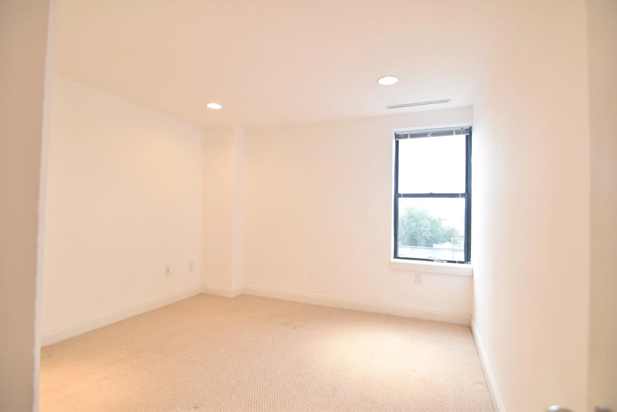2 bed, 1 bath apartment for rent at 100 Jersey St Unit 706, Fenway — photo 5 of 19
