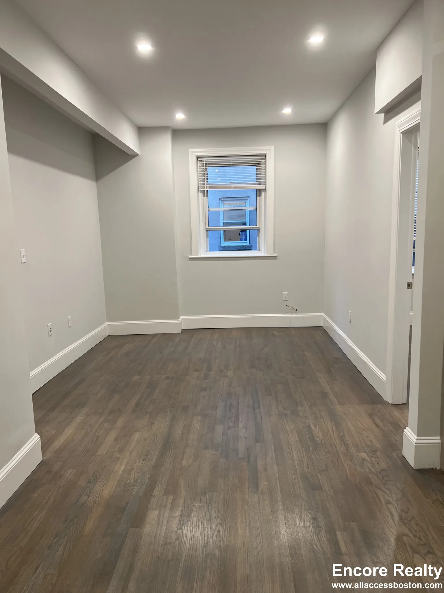 2 bed, 1 bath apartment for rent at 100 Jersey St Unit 808, Fenway — photo 2 of 11