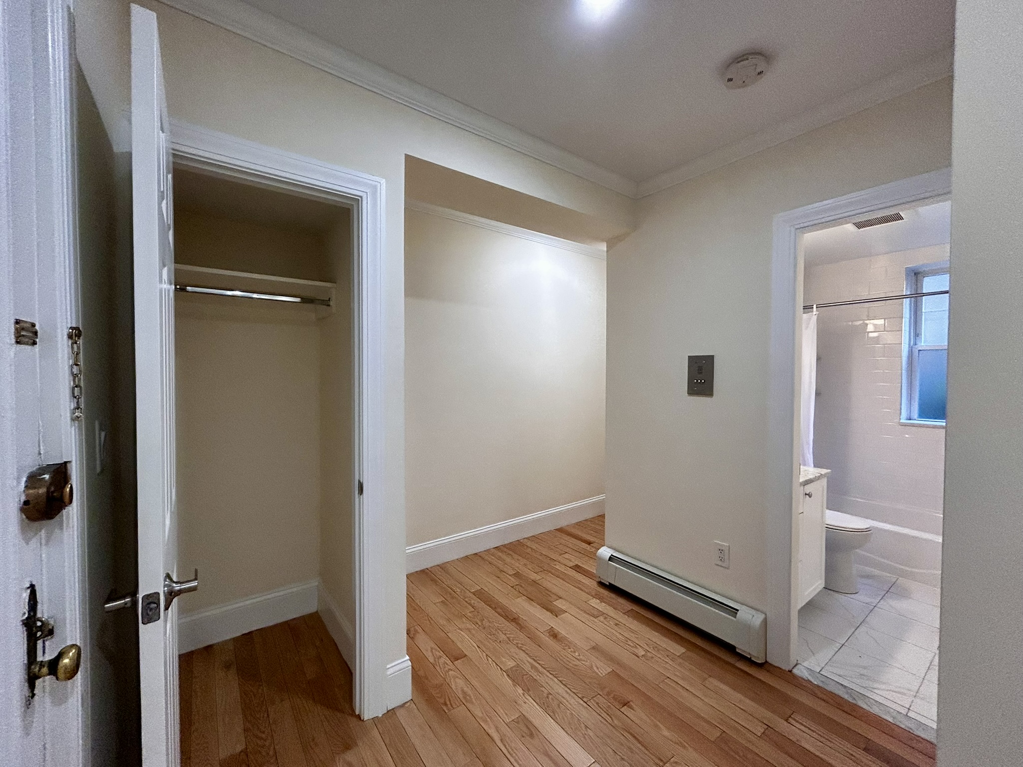 2 bed, 1 bath apartment for rent at 100 Kilsyth Rd Unit 6, Brighton — photo 9 of 13