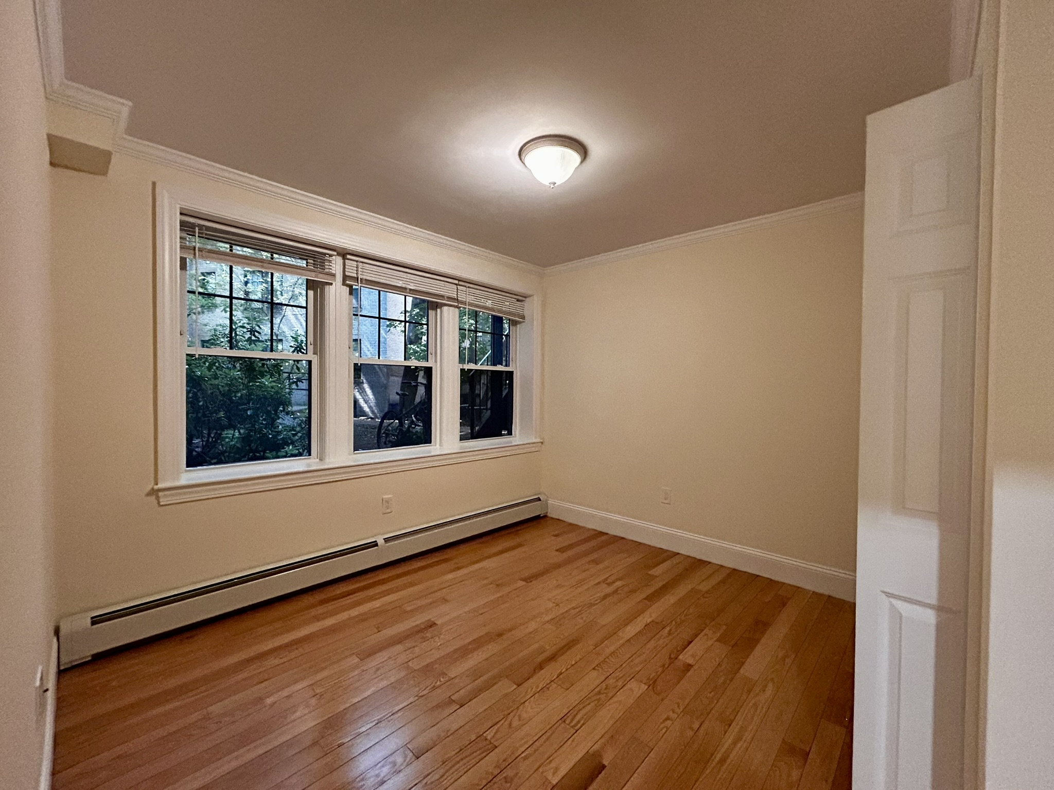 2 bed, 1 bath apartment for rent at 100 Kilsyth Rd Unit 6, Brighton — photo 3 of 13