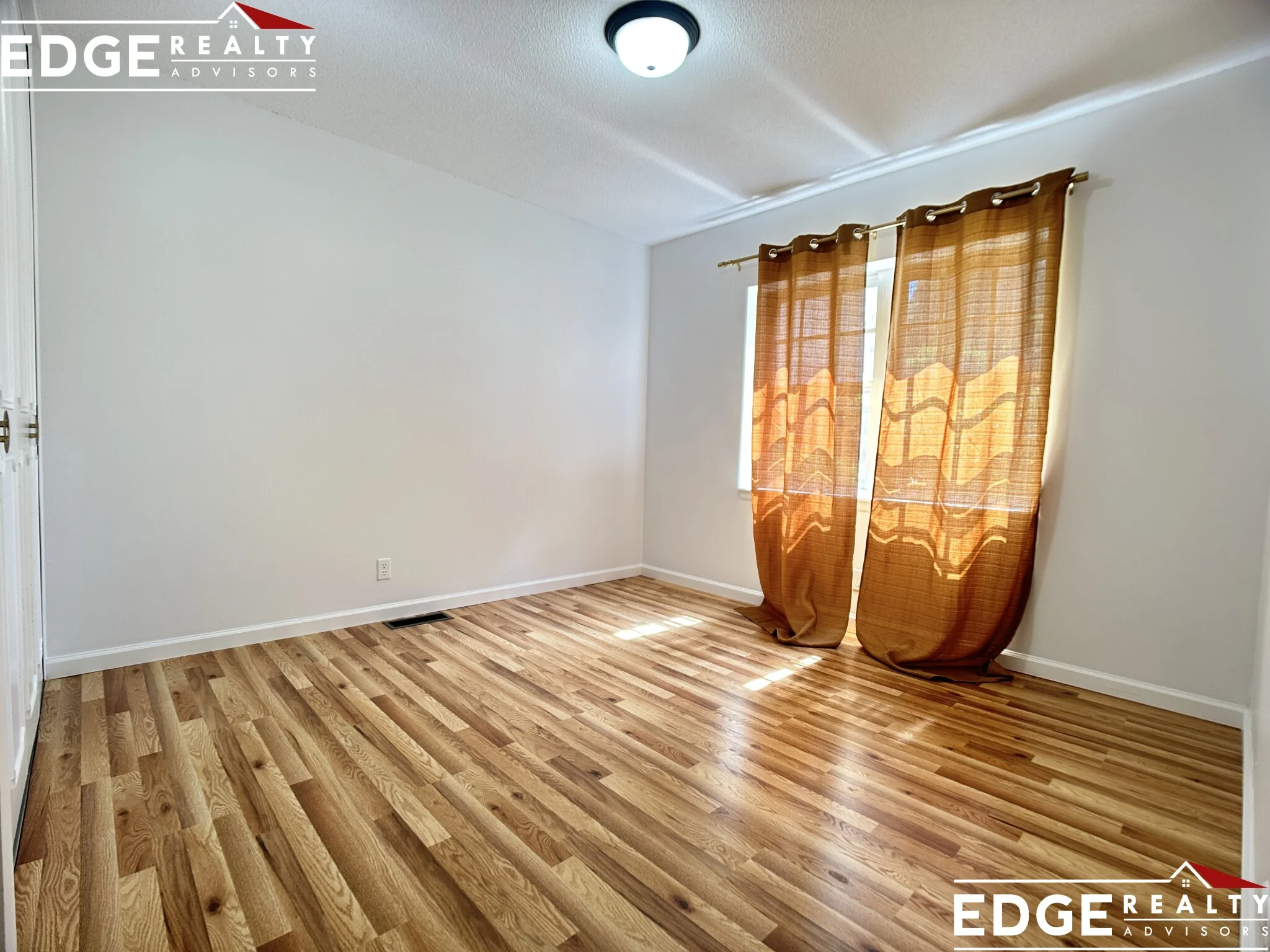 3 bed, 2 bath apartment for rent at 100 Lake Shore Rd Unit 2, Brighton — photo 8 of 9