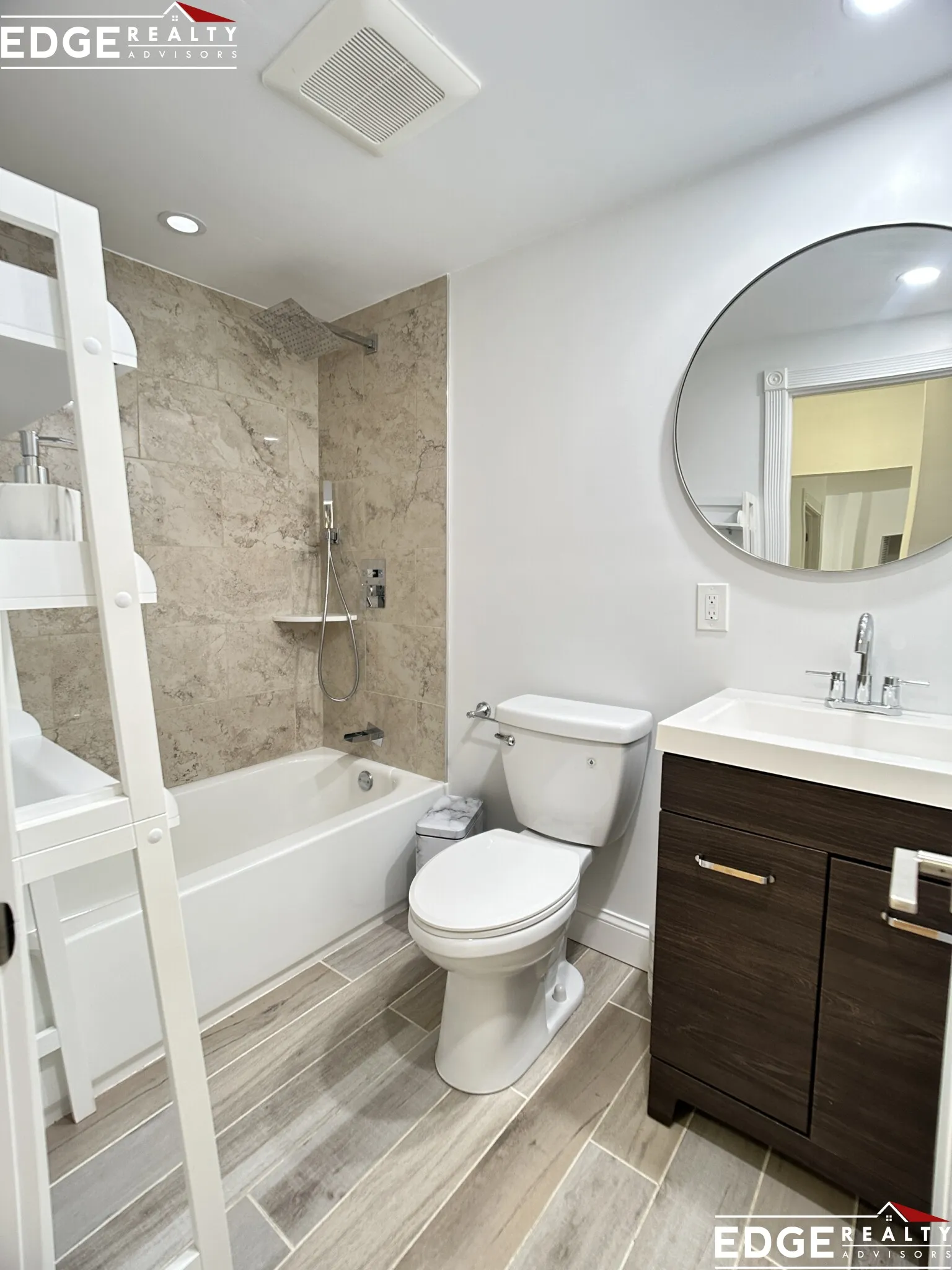 3 bed, 2 bath apartment for rent at 100 Lake Shore Rd Unit 2, Brighton — photo 6 of 9