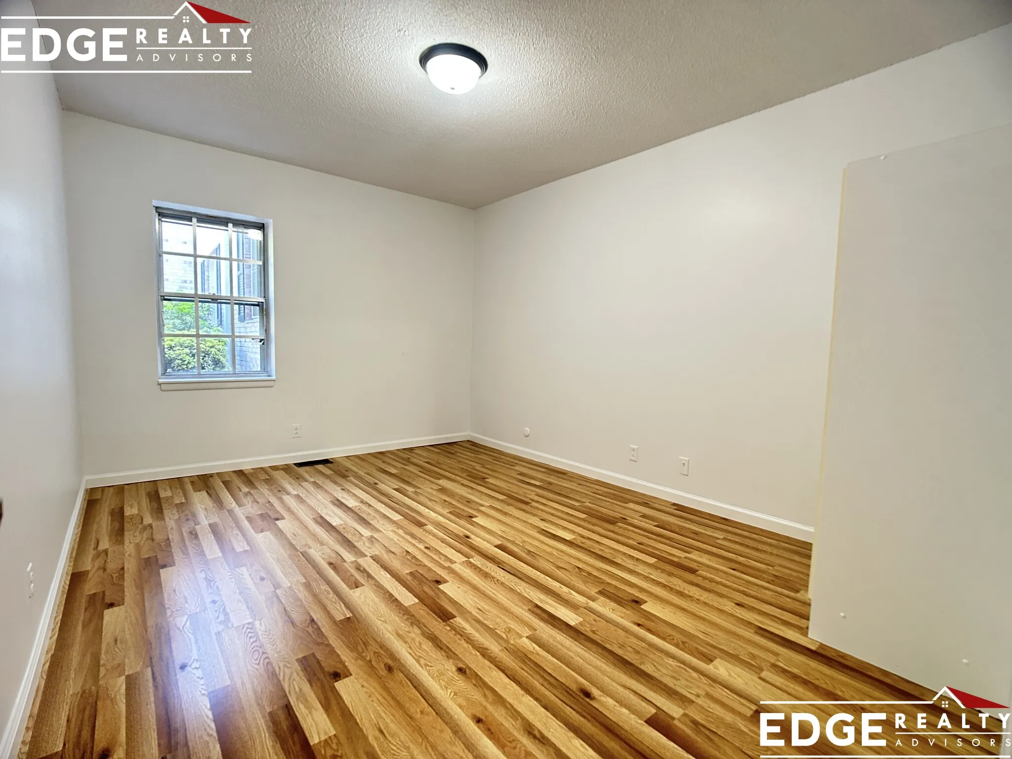 3 bed, 2 bath apartment for rent at 100 Lake Shore Rd Unit 2, Brighton — photo 5 of 9