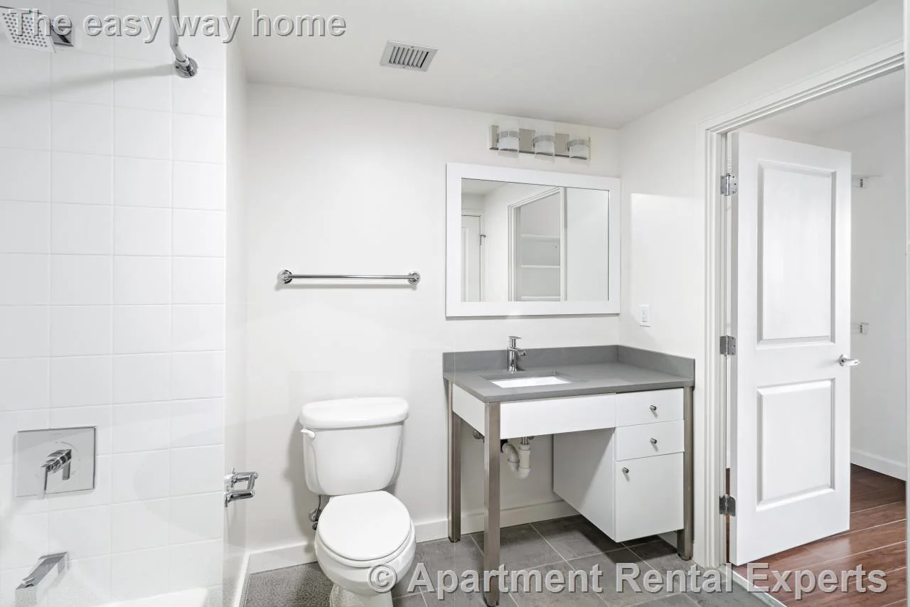 1 bed, 1 bath apartment for rent at 100 Landsdowne St Unit 1310, Central Square — photo 2 of 10