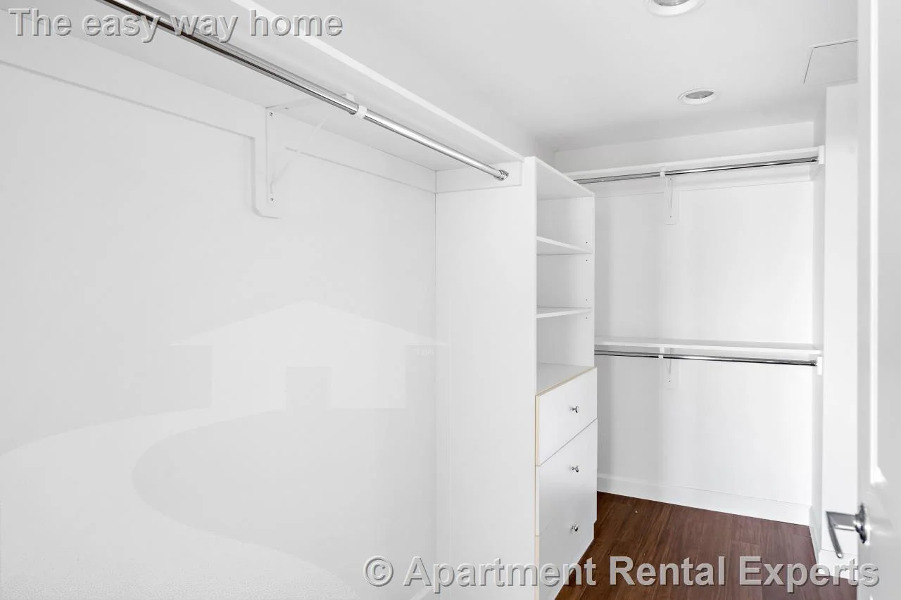 1 bed, 1 bath apartment for rent at 100 Landsdowne St Unit 1808, Central Square — photo 5 of 9