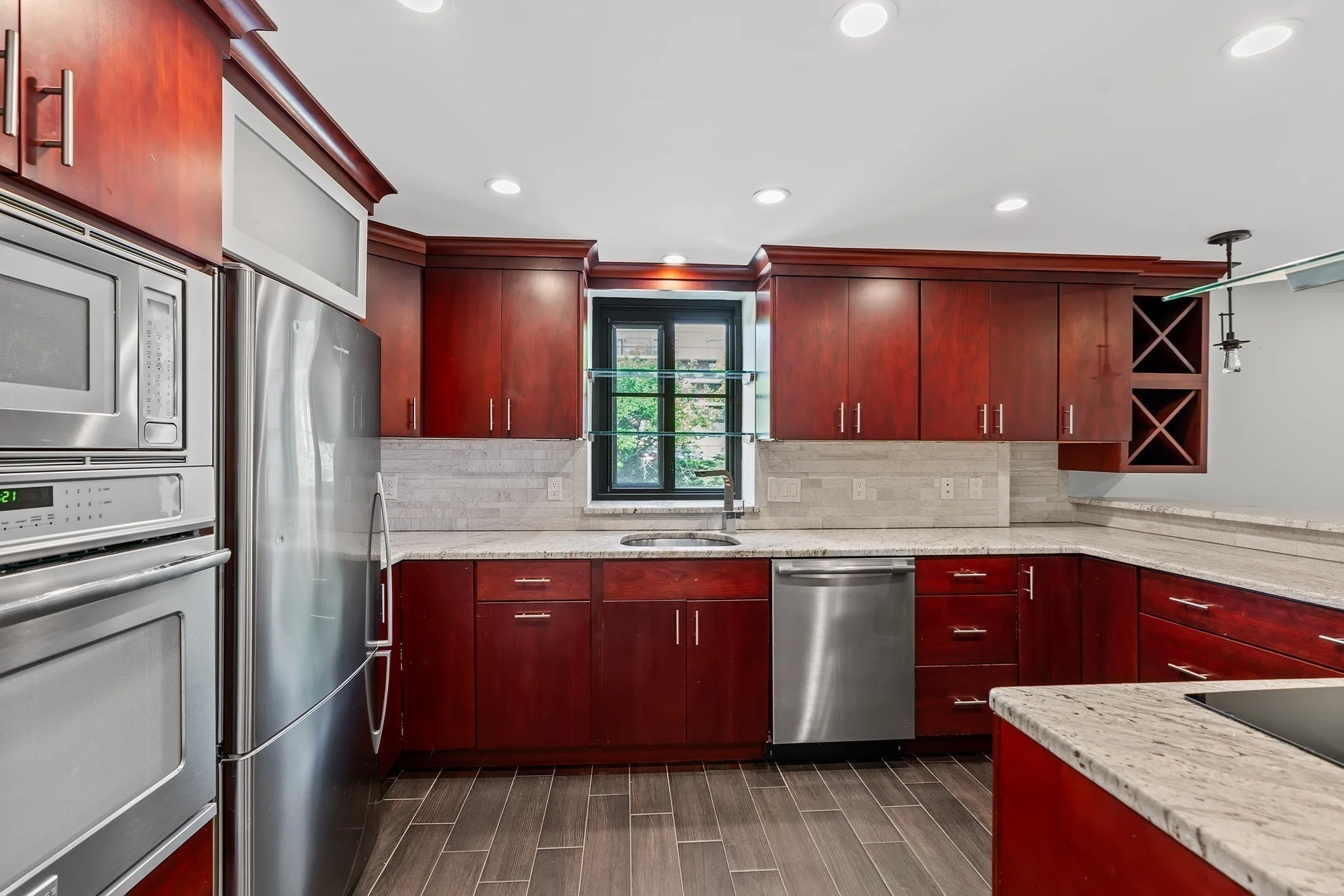 2 bed, 2 bath apartment for rent at 100 Ledgewood Dr Unit 319, Stoneham — photo 3 of 15
