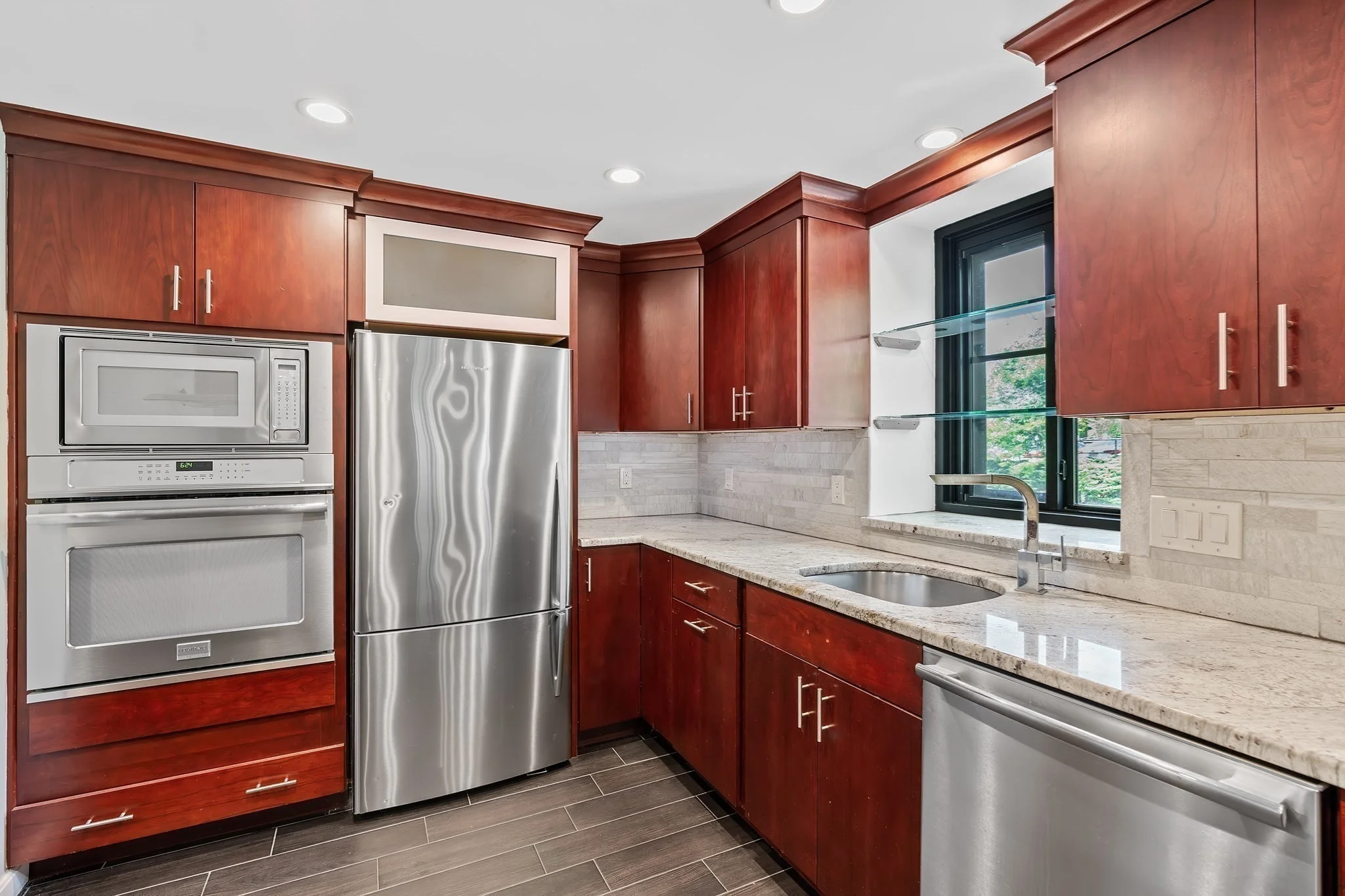 2 bed, 2 bath apartment for rent at 100 Ledgewood Dr Unit 319, Stoneham — photo 5 of 15