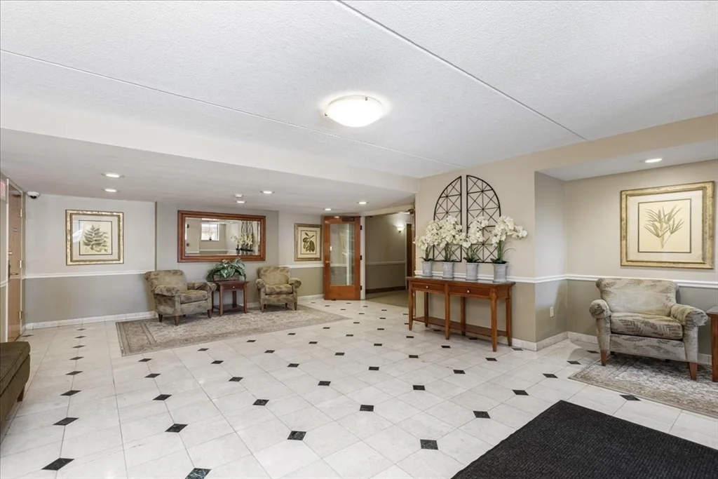 2 bed, 2 bath apartment for rent at 100 Ledgewood Dr Unit 410, Stoneham — photo 4 of 22