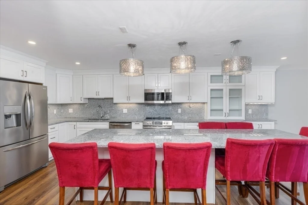2 bed, 2 bath apartment for rent at 100 Ledgewood Dr Unit 410, Stoneham — photo 6 of 22