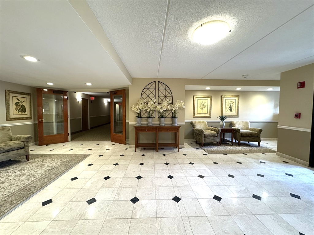 1 bed, 1 bath apartment for rent at 100 Ledgewood Dr Unit 517, Stoneham — photo 10 of 12