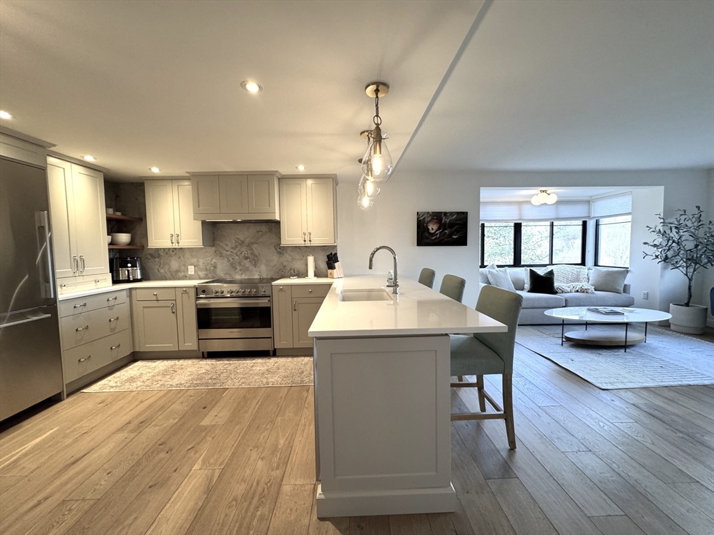 1 bed, 1 bath apartment for rent at 100 Ledgewood Dr Unit 517, Stoneham — photo 4 of 12