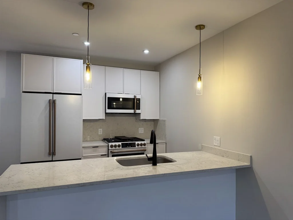 2 bed, 2 bath apartment for rent at 100 Lincoln Unit 307, Brighton — photo 2 of 41