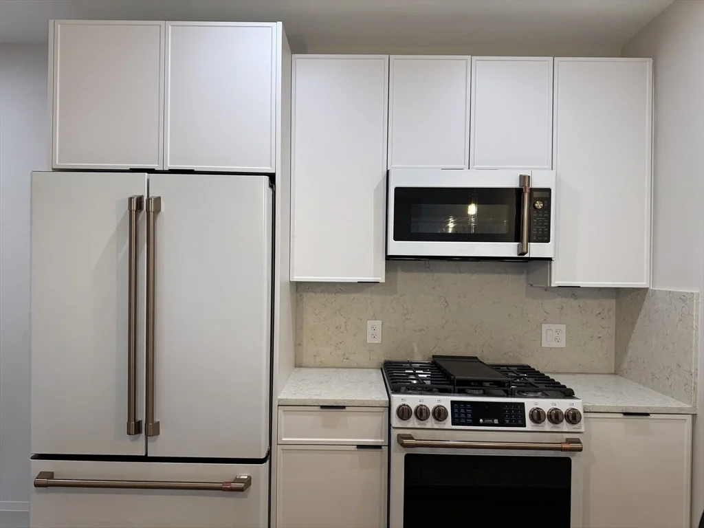 2 bed, 2 bath apartment for rent at 100 Lincoln Unit 307, Brighton — photo 3 of 41