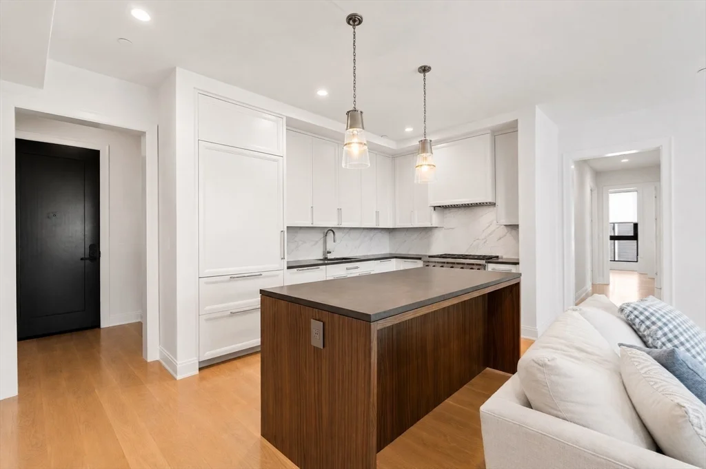 2 bed, 2 bath apartment for rent at 100 Linden St Unit 203, Wellesley — photo 7 of 39