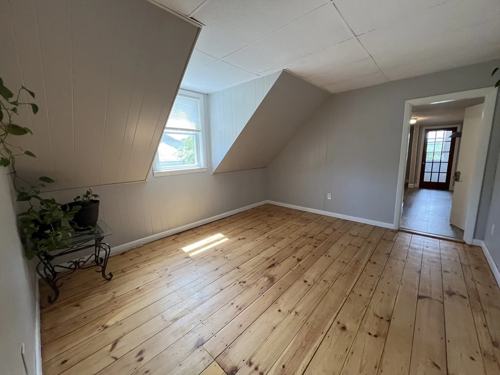 2 bed, 1 bath apartment for rent at 100 Linden St Unit 3, Salem — photo 10 of 11