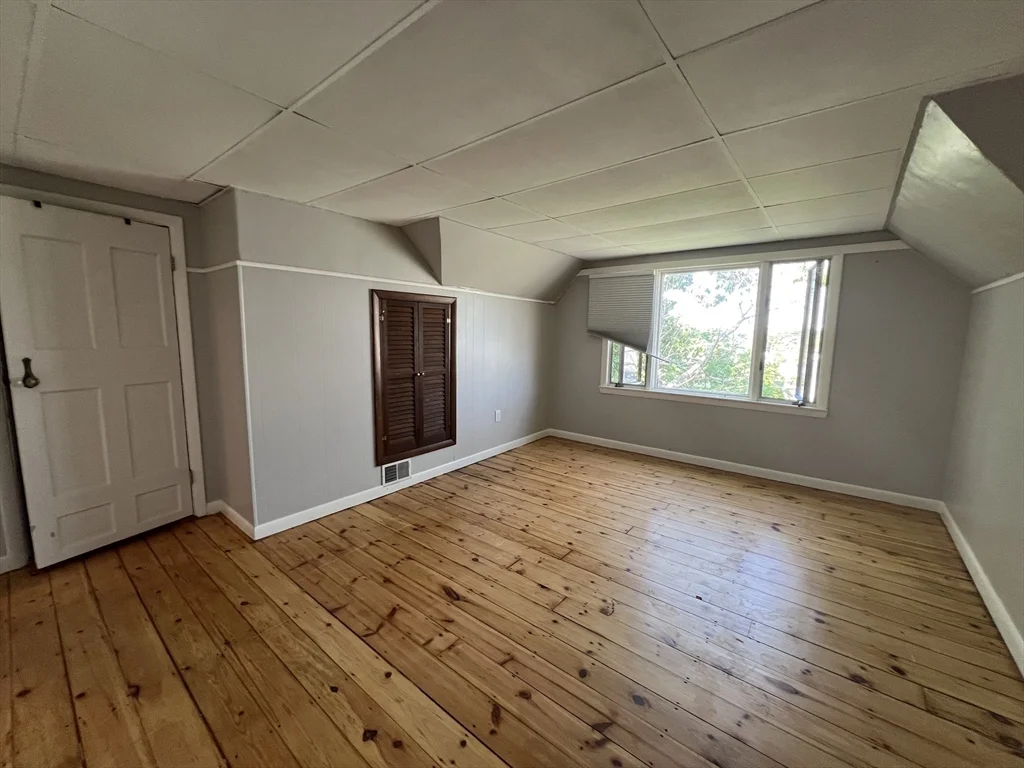 2 bed, 1 bath apartment for rent at 100 Linden St Unit 3, Salem — photo 9 of 11
