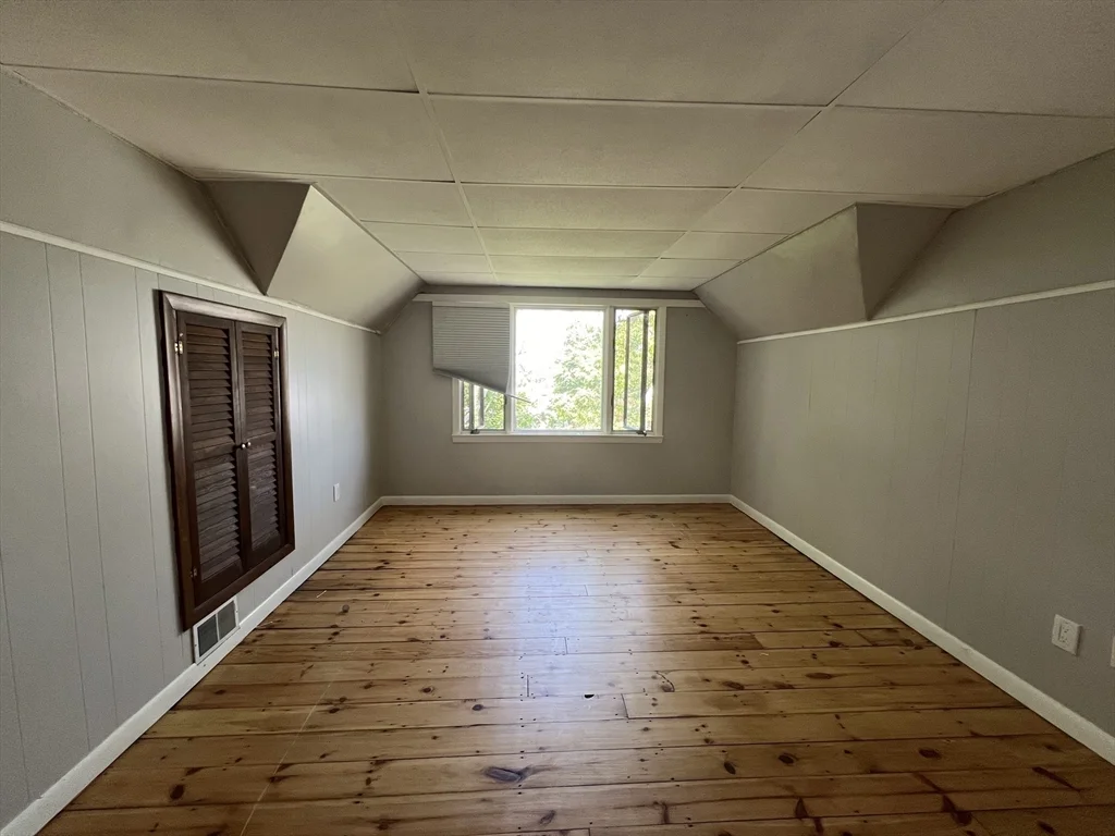 2 bed, 1 bath apartment for rent at 100 Linden St Unit 3, Salem — photo 8 of 11