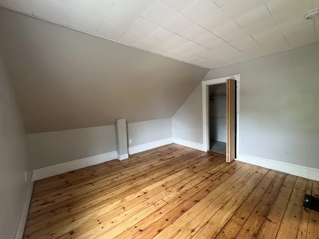 2 bed, 1 bath apartment for rent at 100 Linden St Unit 3, Salem — photo 3 of 11