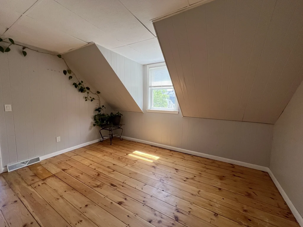 2 bed, 1 bath apartment for rent at 100 Linden St Unit 3, Salem — photo 11 of 11