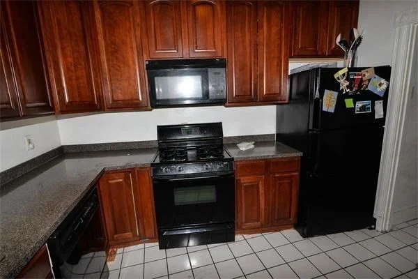 3 bed, 1 bath apartment for rent at 100 Linden St Unit 8, Allston — photo 10 of 16