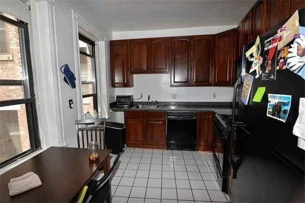 3 bed, 1 bath apartment for rent at 100 Linden St Unit 8, Allston — photo 9 of 16
