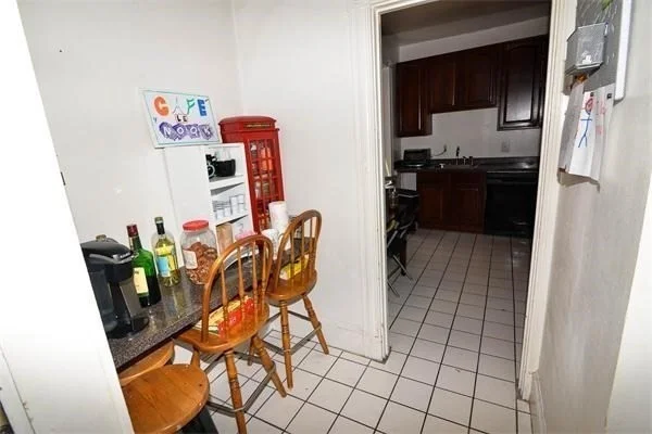 3 bed, 1 bath apartment for rent at 100 Linden St Unit 8, Allston — photo 11 of 16