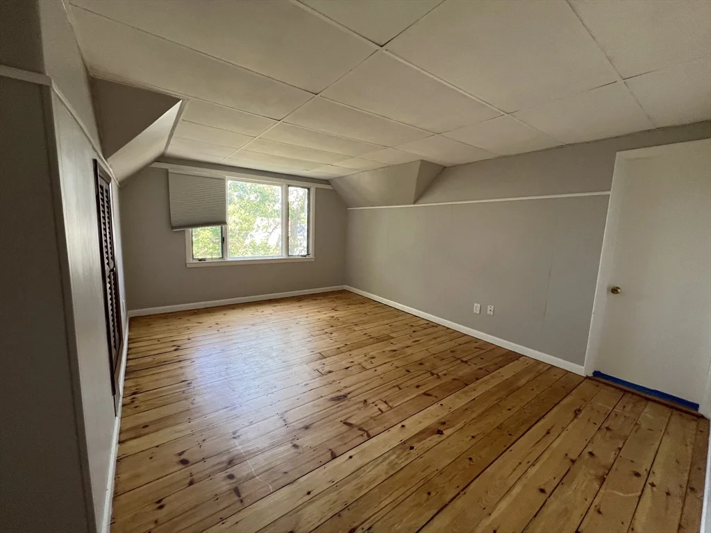2 bed, 1 bath apartment for rent at 100 Linden St Unit C, Salem — photo 6 of 10
