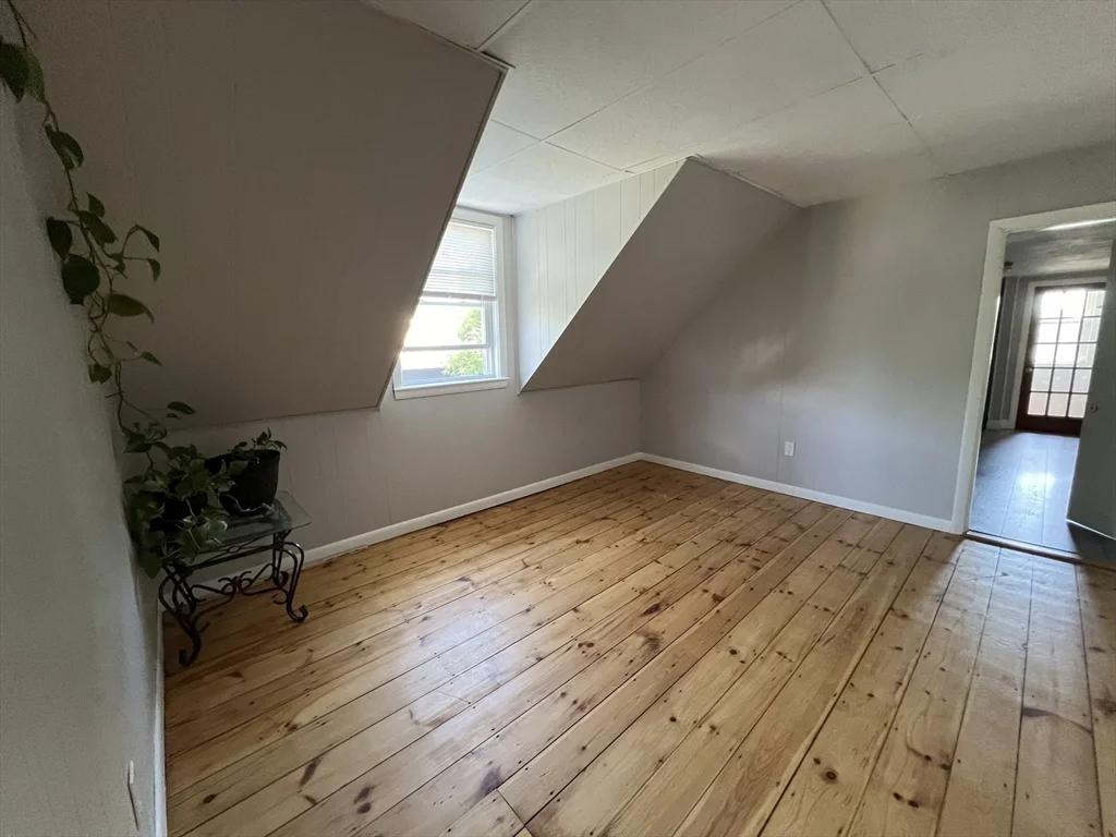 2 bed, 1 bath apartment for rent at 100 Linden St Unit C, Salem — photo 4 of 10